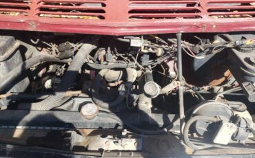Dodge-van-rmw-1987-red-11