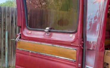 Dodge-van-rmw-1987-red-7