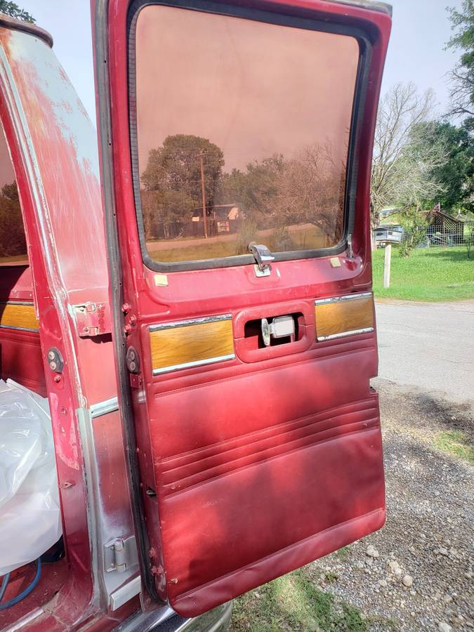 Dodge-van-rmw-1987-red-9