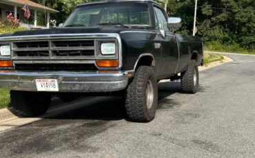 Dodge-w150-1983-black-1