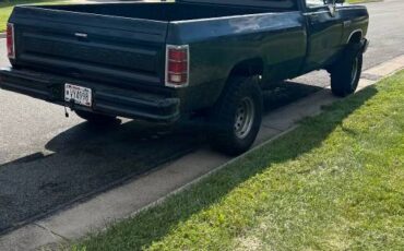 Dodge-w150-1983-black-4