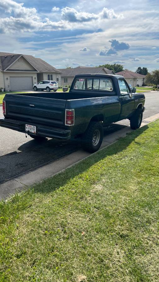 Dodge-w150-1983-black-4