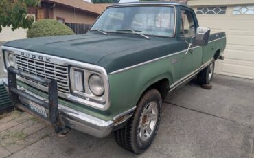 Dodge-w200-1978-green