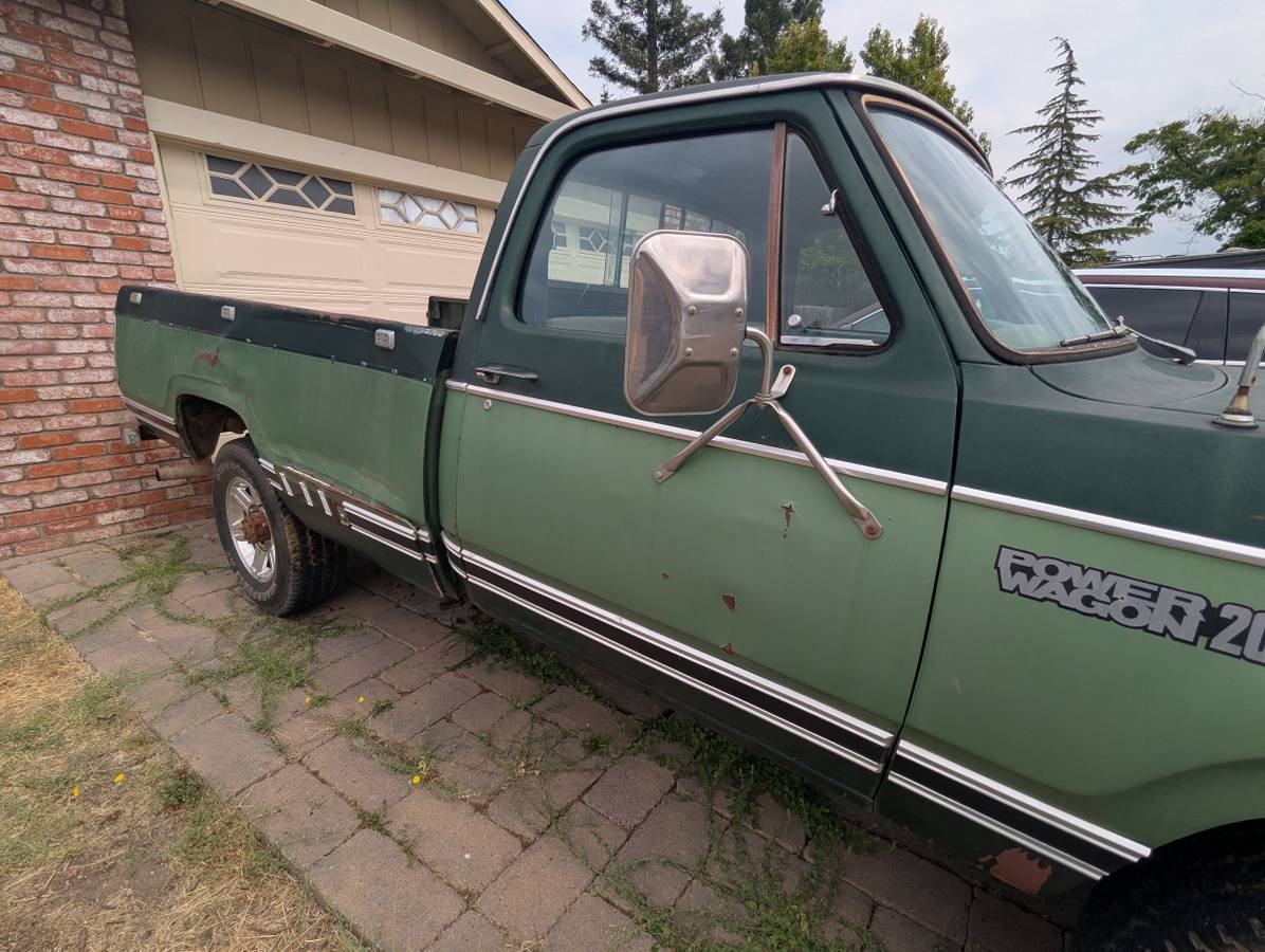 Dodge-w200-1978-green-4