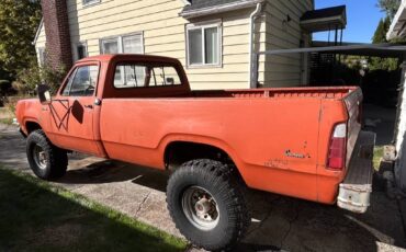 Dodge-w200-power-wagon-1972-2