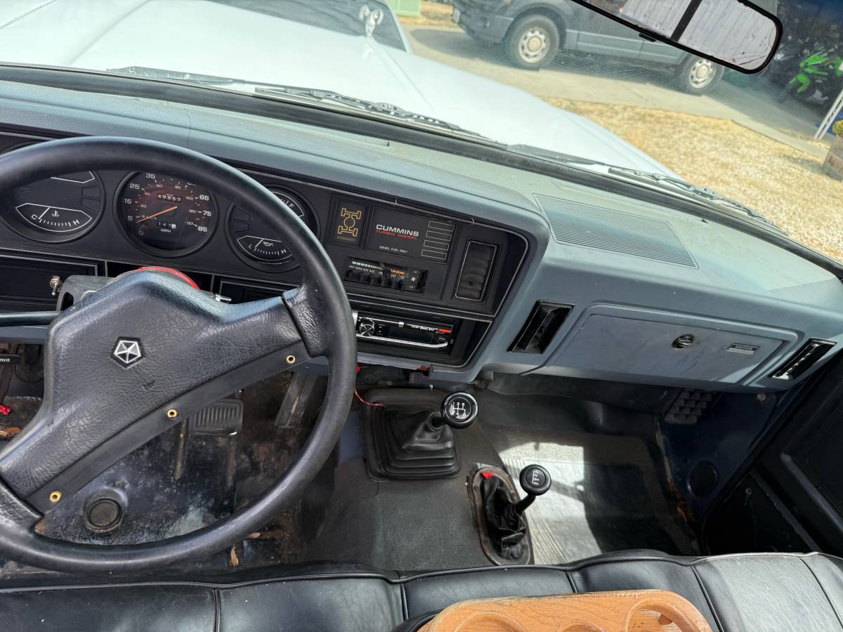 Dodge-w250-diesel-1989-white-11