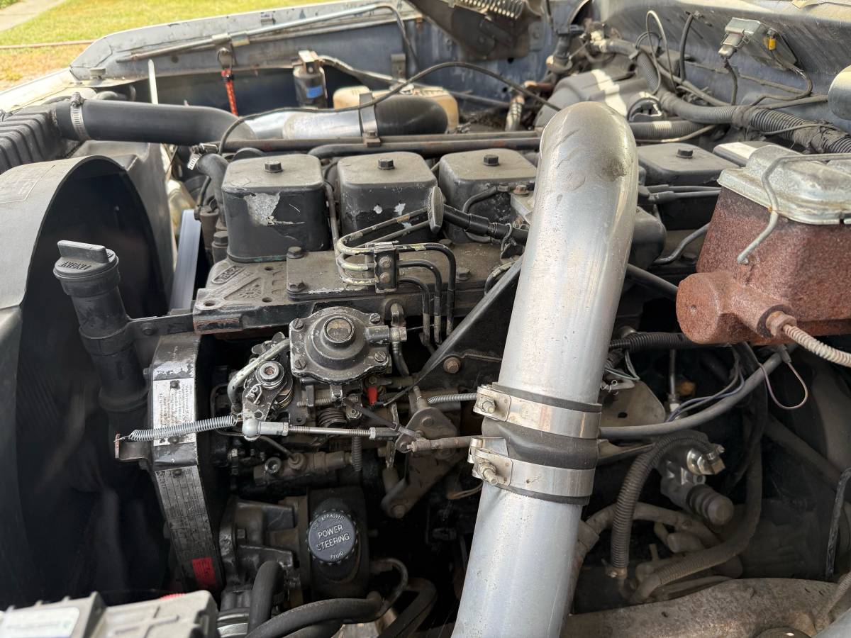 Dodge-w250-diesel-1989-white-15