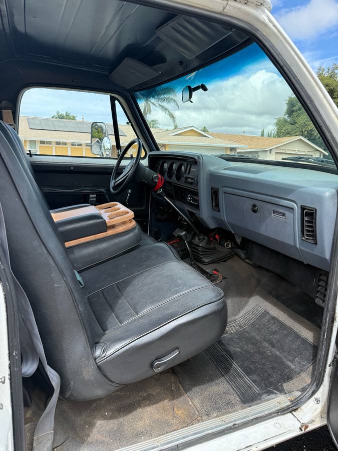 Dodge-w250-diesel-1989-white-17