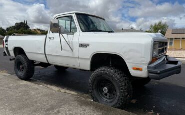 Dodge-w250-diesel-1989-white-3