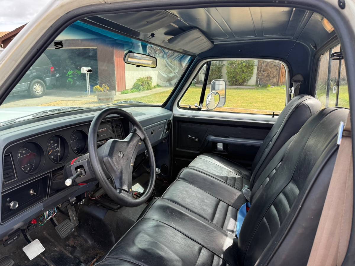 Dodge-w250-diesel-1989-white-8