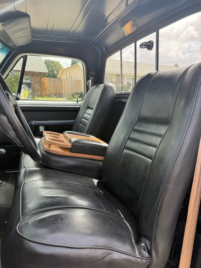 Dodge-w250-diesel-1989-white-9