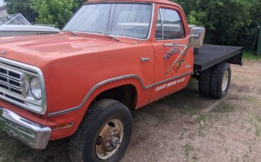 Dodge-w300-1974-red