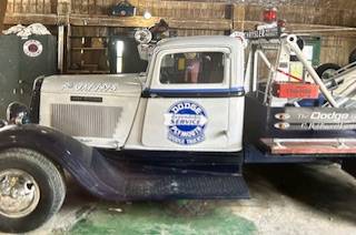 Dodge-wrecker-1935