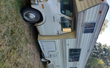 Dodge.-rv-1973-white