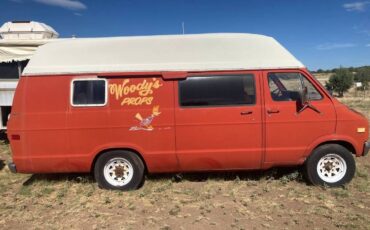 Dodgeb300-1978-orange