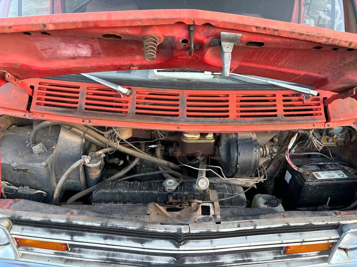 Dodgeb300-1978-orange-4