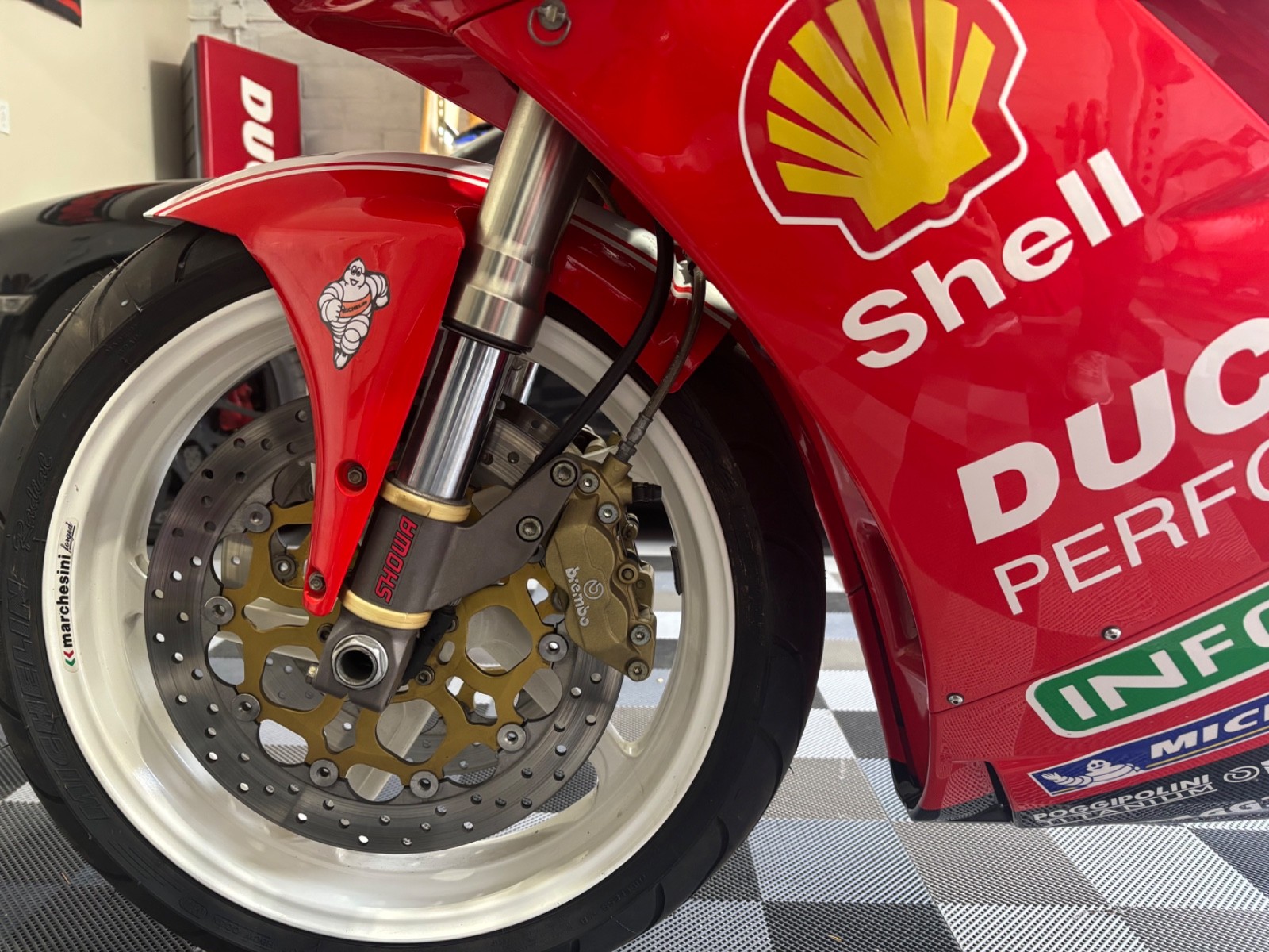 Ducati-Superbike-1995-9