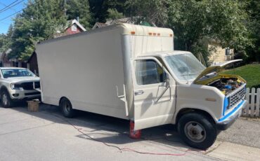 E-350-ford-econoline-box-truck-14-1984-custom-3