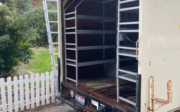 E-350-ford-econoline-box-truck-14-1984-custom-8