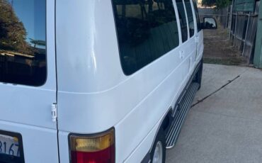 E150-chateau-with-bench-seatbed-1994-white-4