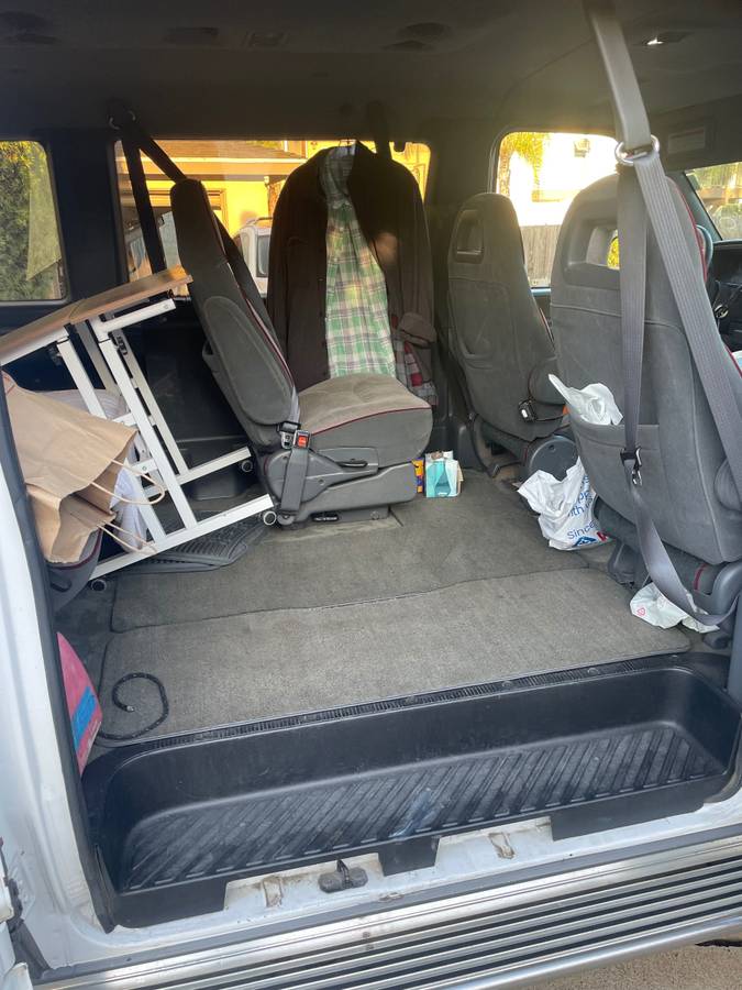 E150-chateau-with-bench-seatbed-1994-white-5