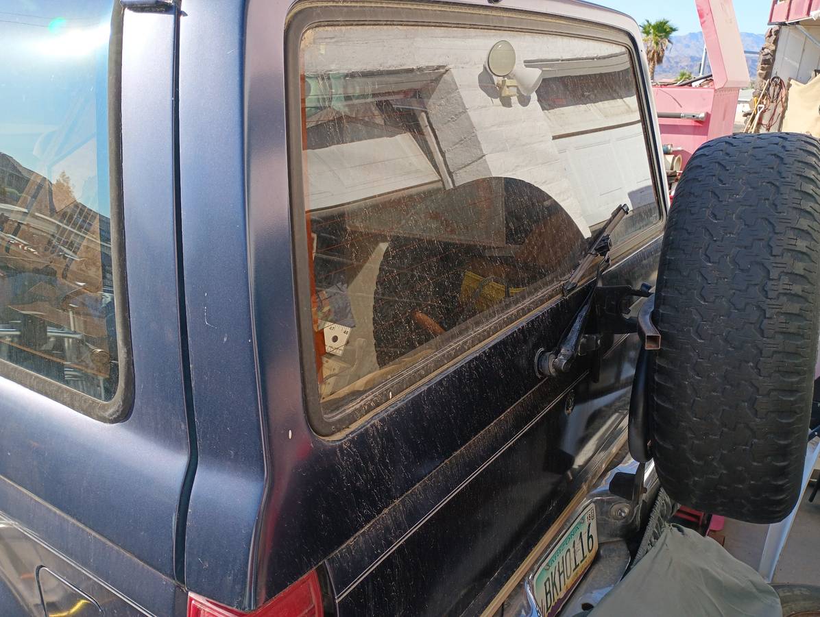 Eddie-bauer-edition-bronco-ii-1988-blue-3