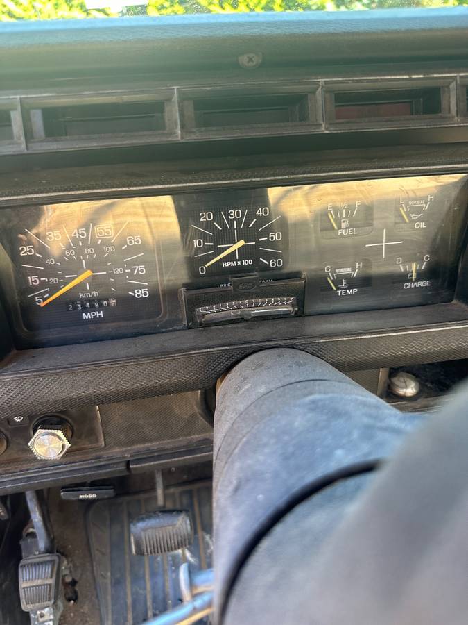 F250-1983-red-8