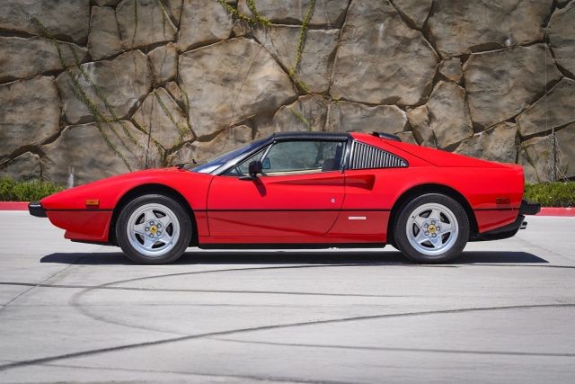 Ferrari-308-1983-Targa-10