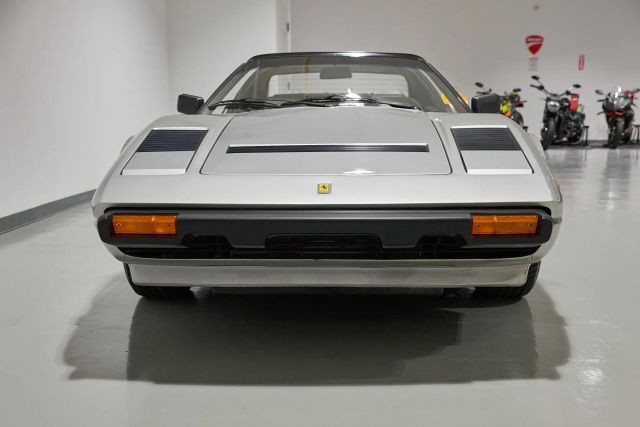 Ferrari-308-1983-Targa-11