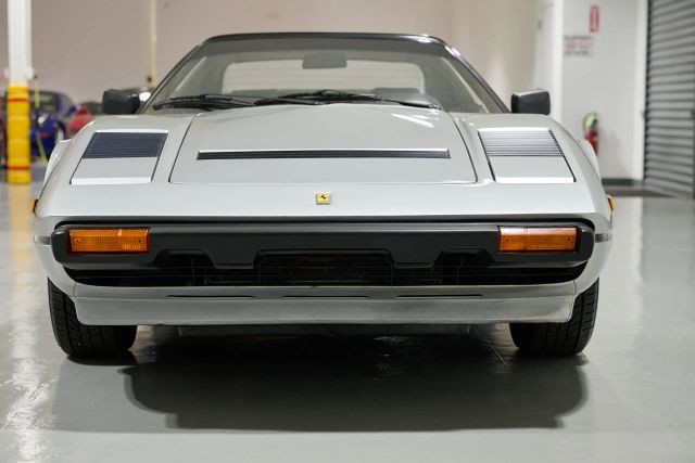 Ferrari-308-1983-Targa-12