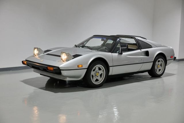 Ferrari-308-1983-Targa-13