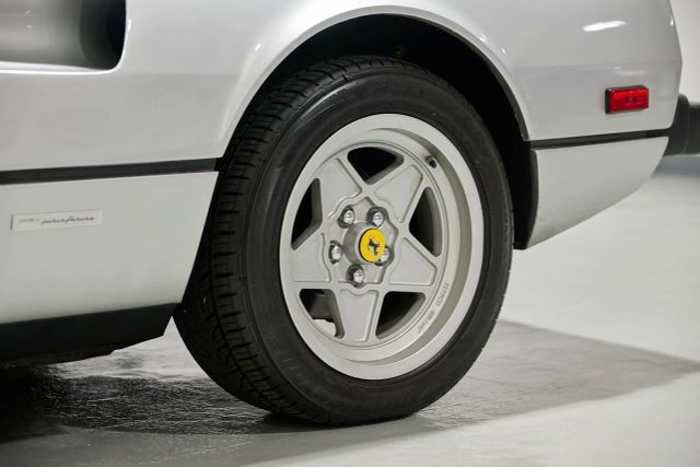 Ferrari-308-1983-Targa-17