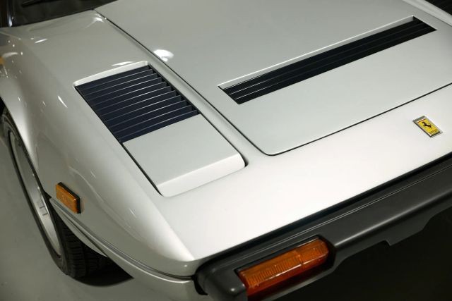 Ferrari-308-1983-Targa-20