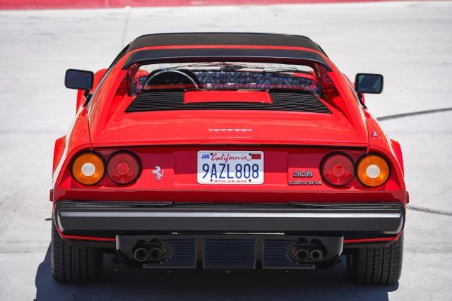 Ferrari-308-1983-Targa-21