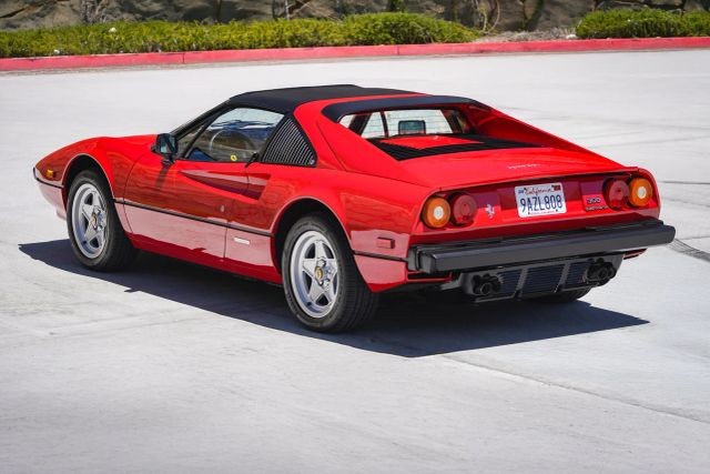 Ferrari-308-1983-Targa-24