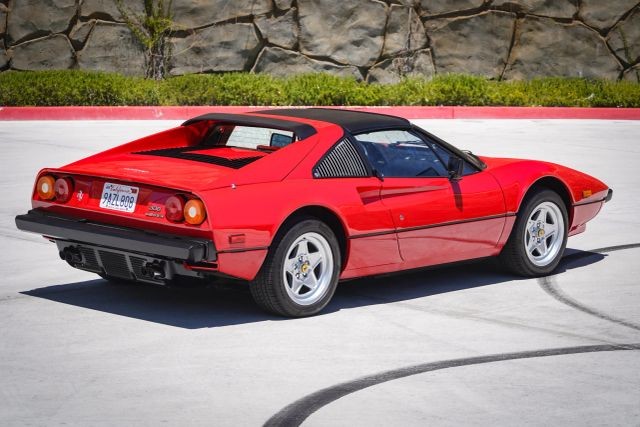 Ferrari-308-1983-Targa-25