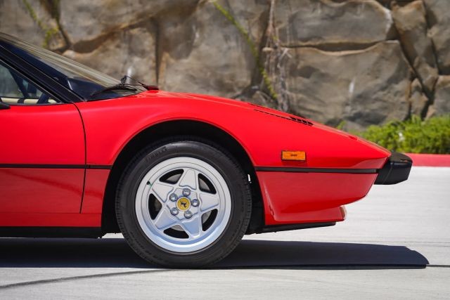 Ferrari-308-1983-Targa-27