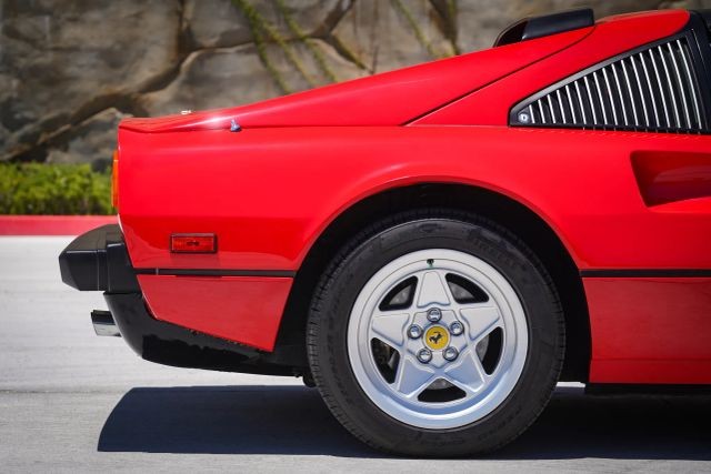 Ferrari-308-1983-Targa-29
