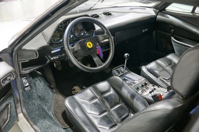 Ferrari-308-1983-Targa-3