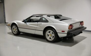 Ferrari-308-1983-Targa-7