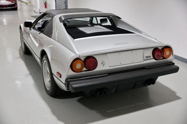 Ferrari-308-1983-Targa-8
