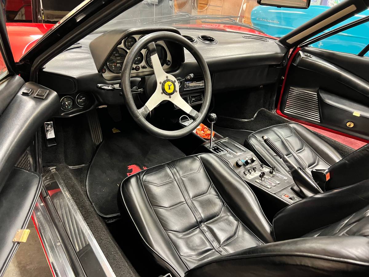 Ferrari-308-gts-1978-red-4