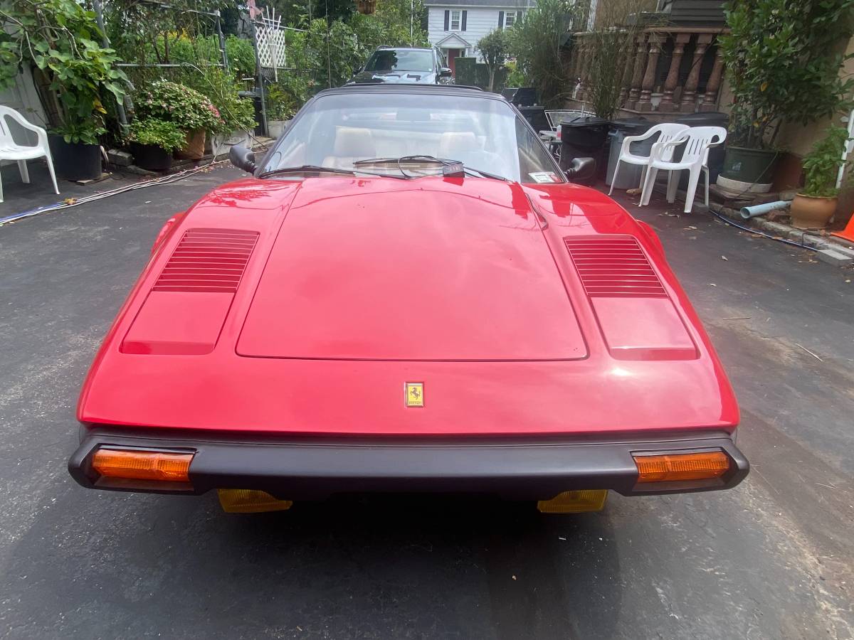 Ferrari-308-gts-1982-2