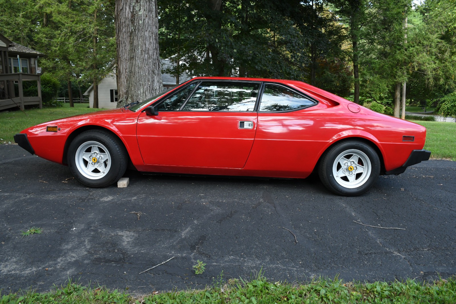 Ferrari-308GT4-1975-Coupe-19
