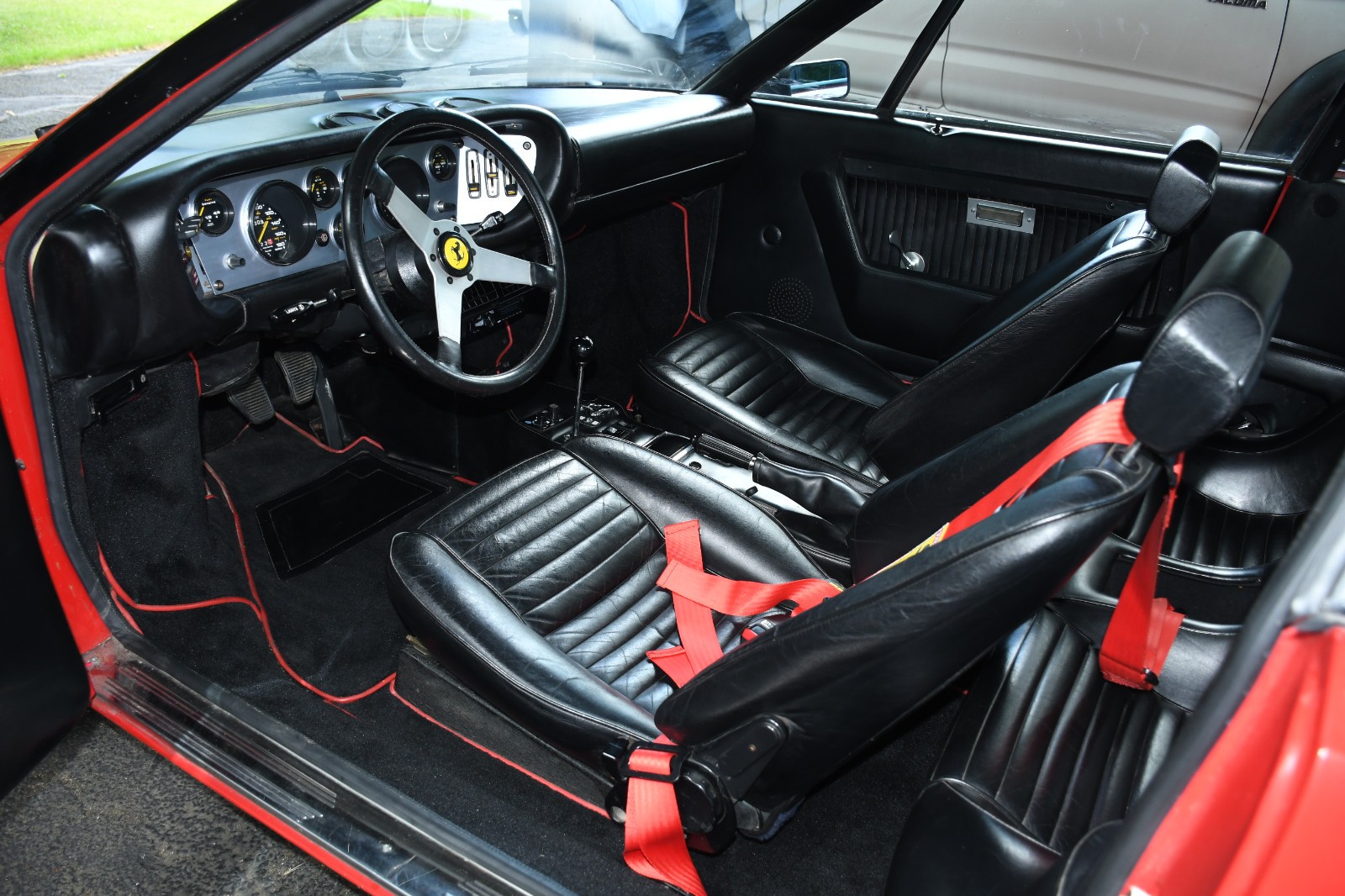 Ferrari-308GT4-1975-Coupe-3