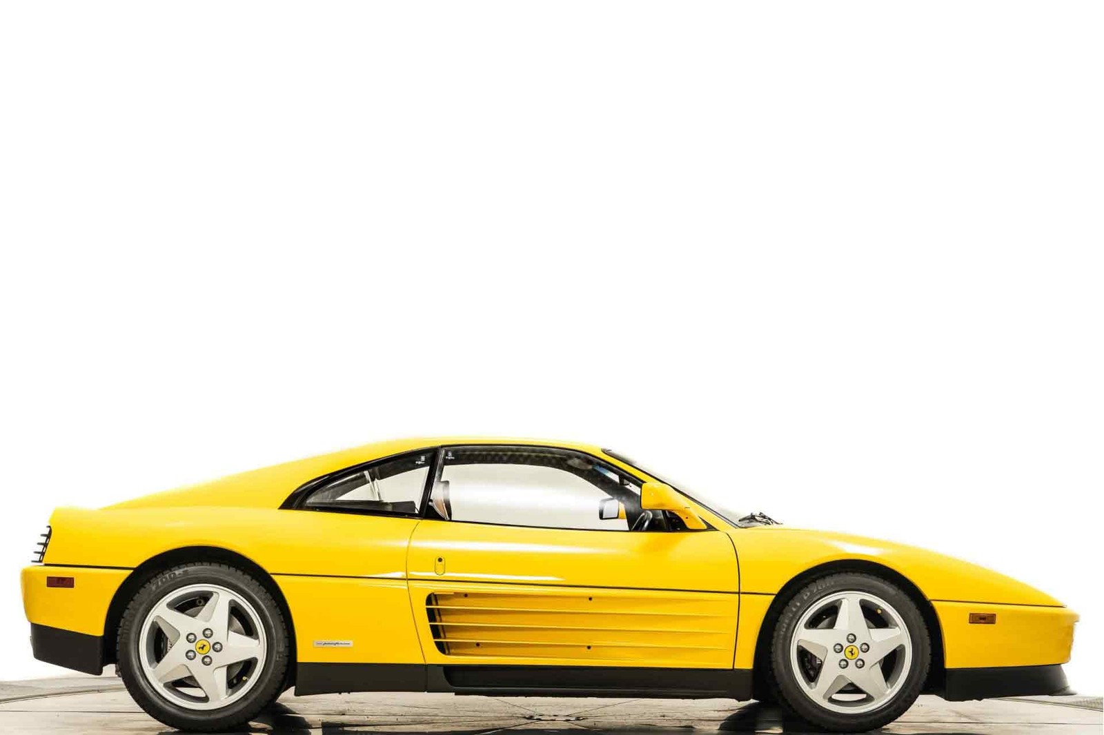 Ferrari-348-1991-2D-Coupe-1