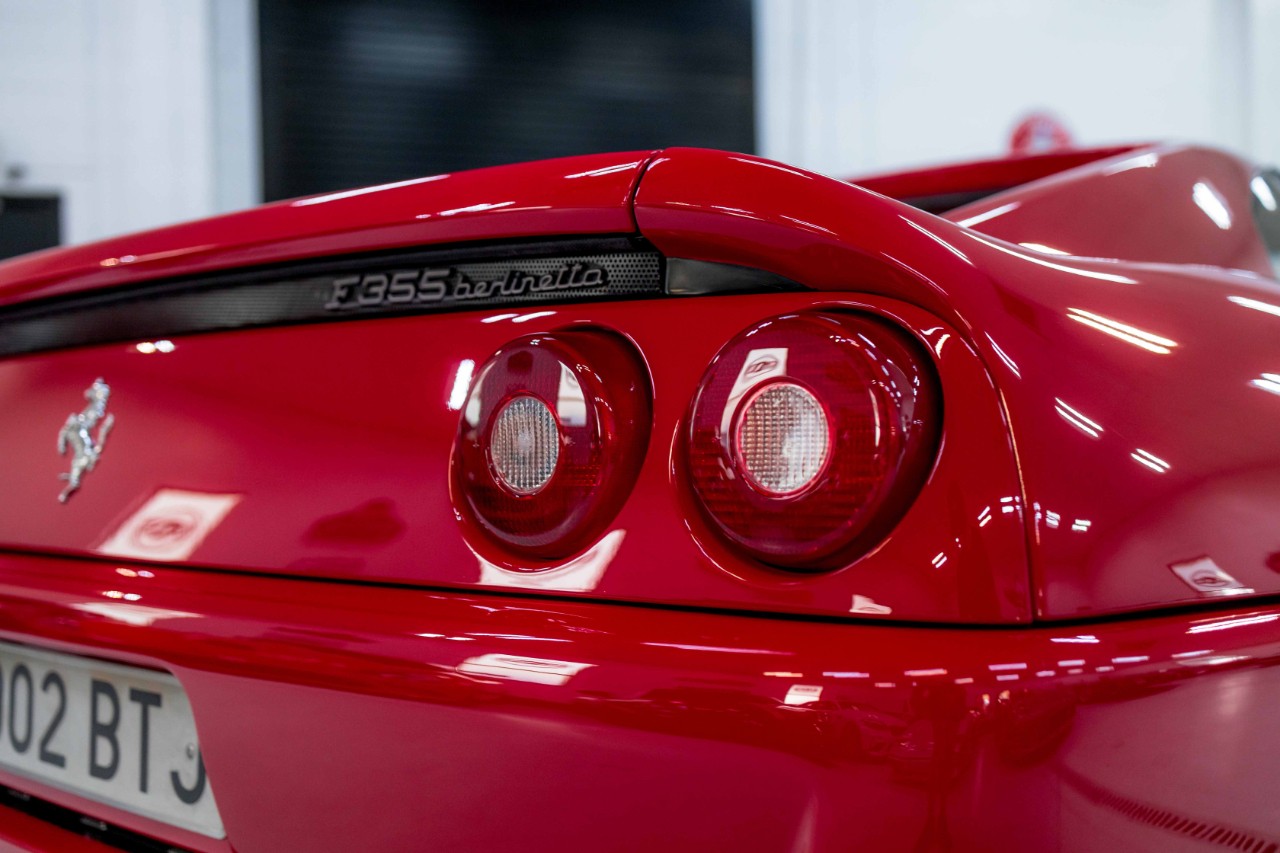 Ferrari-355-1995-Coupe-13