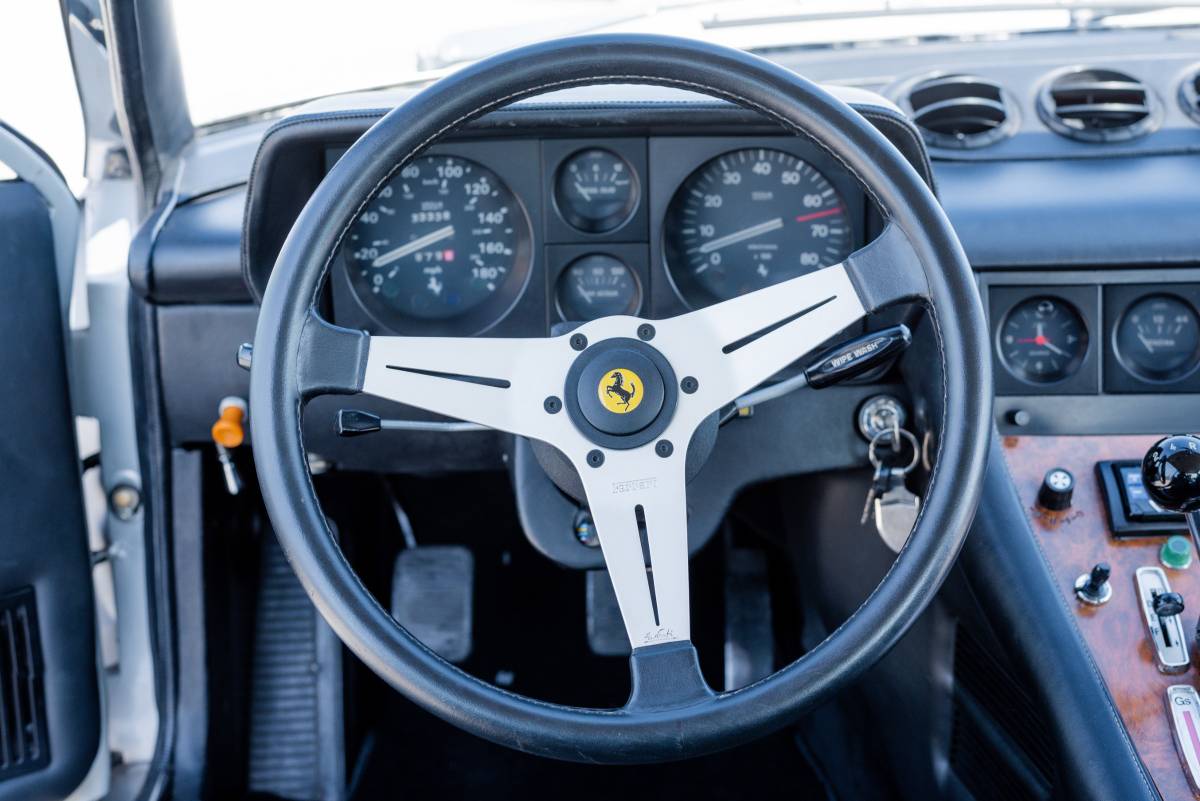 Ferrari-400i-1982-silver-36