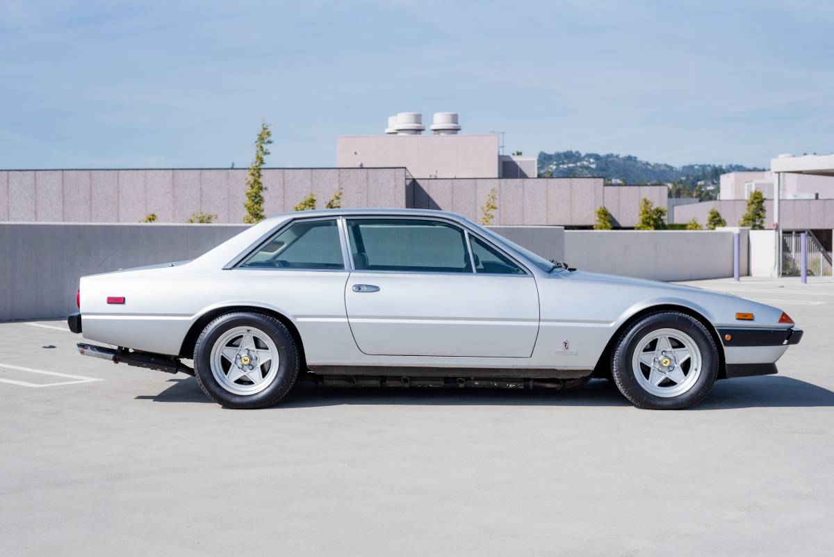 Ferrari-400i-1982-silver-46