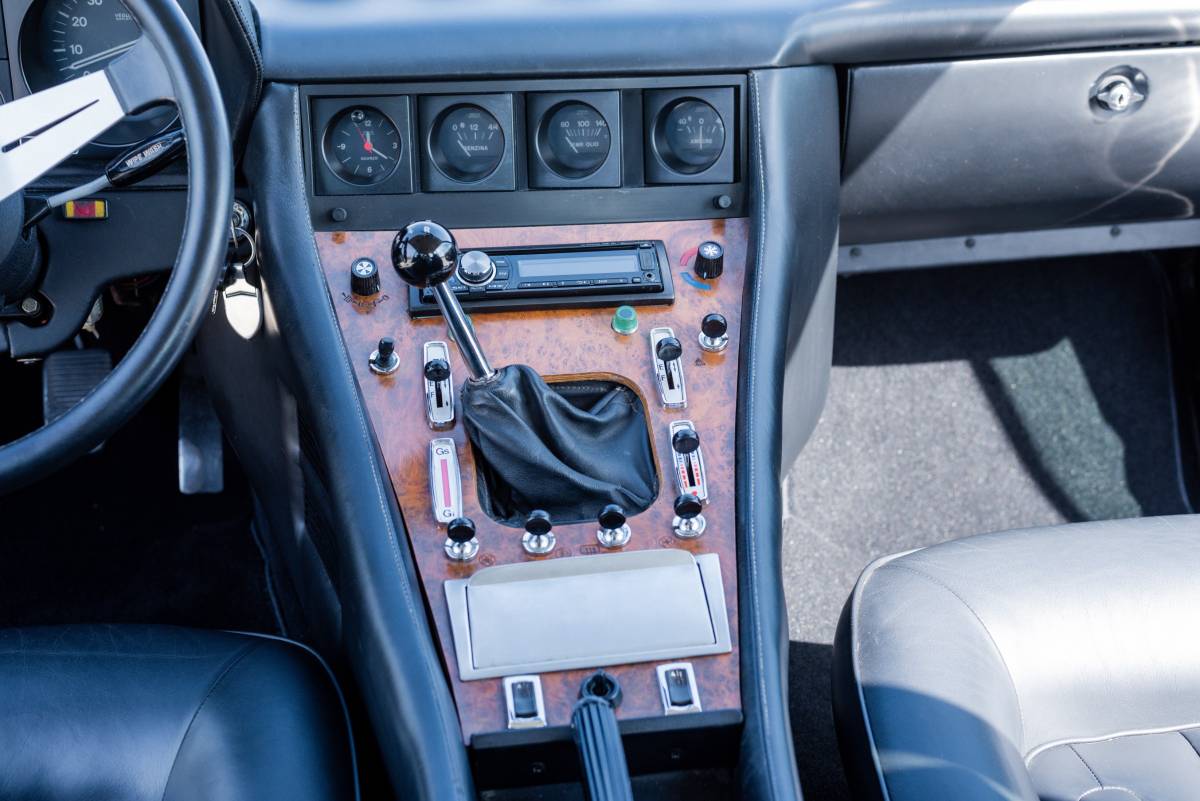 Ferrari-400i-1982-silver-62